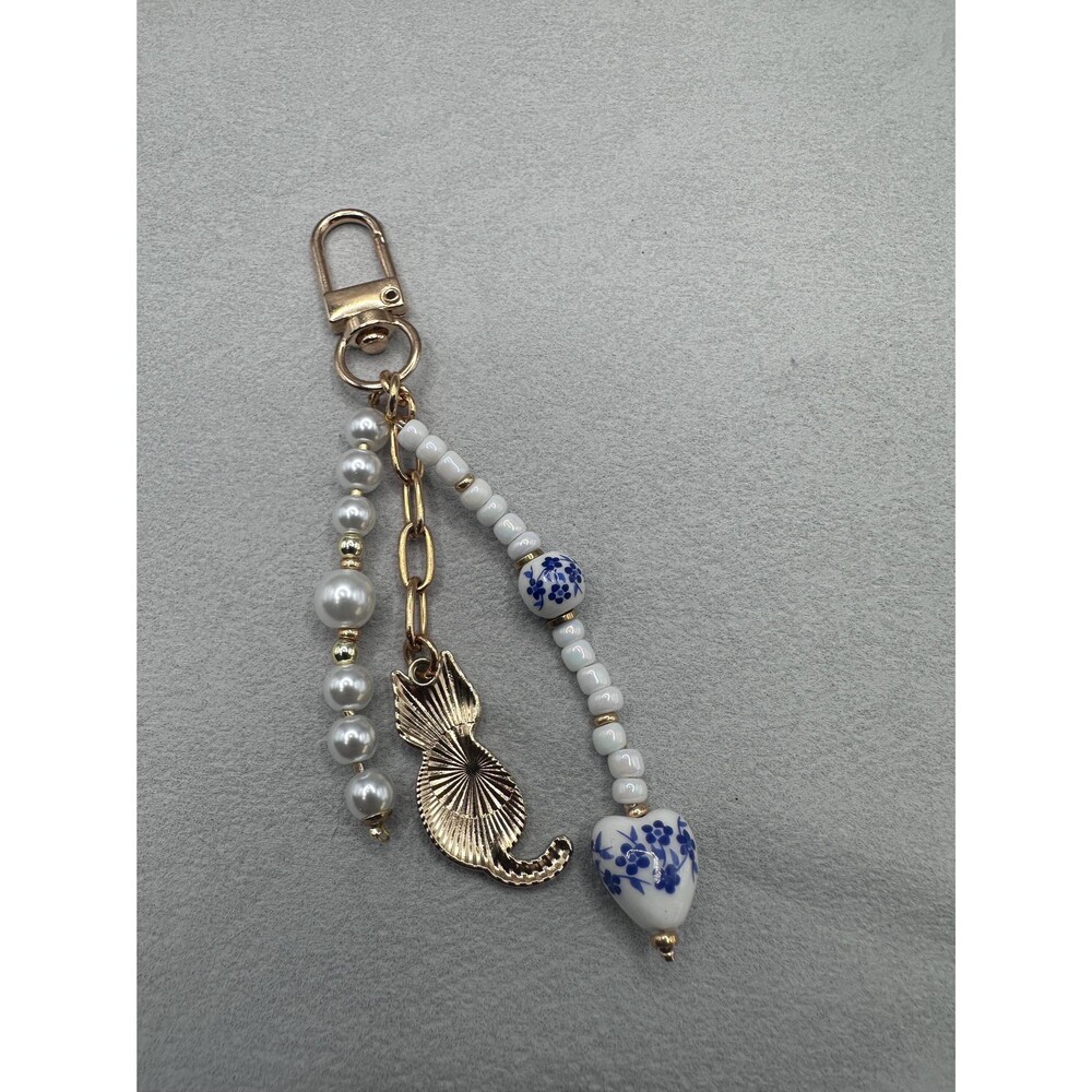 Blue White Cat Pearl Beaded Keychain Bag Charm Holder - Picture 8 of 11